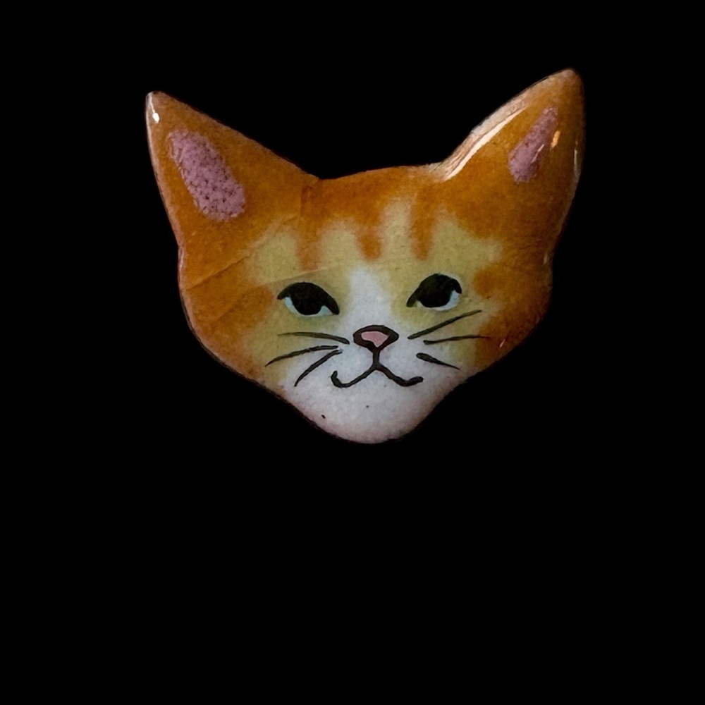Tabby Cat Cloisonné Mini Brooch Enamel Pin - Rare Vintage